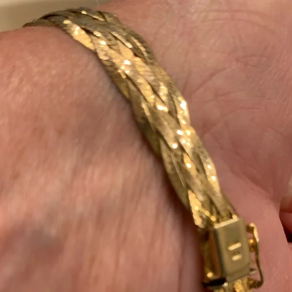 14 KG Italy Braided Bracelet Estate